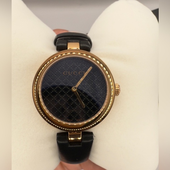 GUCCI DIAMANTISSIMA LEATHER WATCH WITH ROSE GOLD 32 MM - Picture 5 of 13